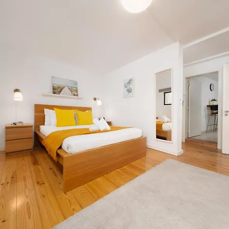 Nexto To Sao Jorge Castle Apartment *